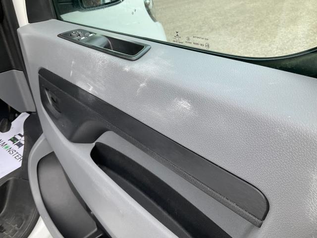 2021 Peugeot Expert 1200 1.5 Bluehdi 100 Professional Van (NU71EOM) Image 38