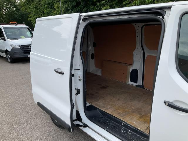 2021 Peugeot Expert 1200 1.5 Bluehdi 100 Professional Van (NU71EOM) Image 16