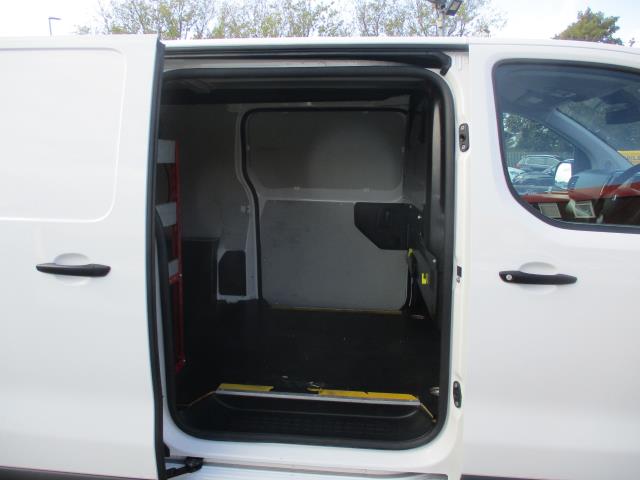 2021 Peugeot Expert 1000 100Kw 75Kwh Professional Van Auto (NU71ETV) Image 32