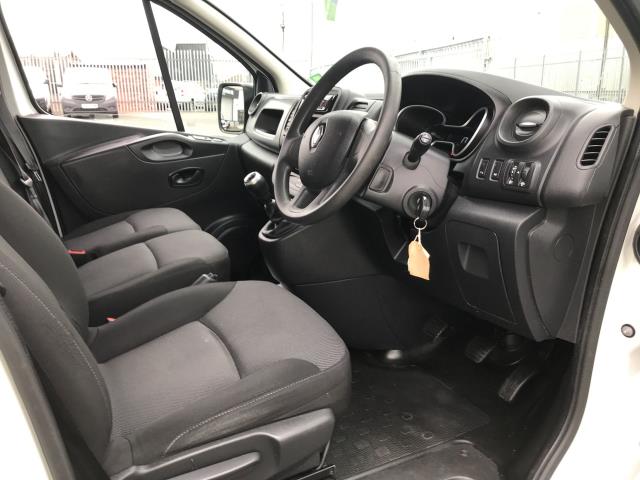 2021 Renault Trafic LL30 L2 H1 BLUE DCi 120PS BUSINESS+  EURO 6 (NU71GYJ) Image 22