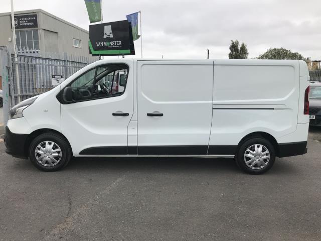 2021 Renault Trafic LL30 L2 H1 BLUE DCi 120PS BUSINESS+  EURO 6 (NU71GYJ) Image 9