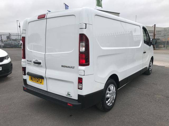 2021 Renault Trafic LL30 L2 H1 BLUE DCi 120PS BUSINESS+  EURO 6 (NU71GYJ) Image 4