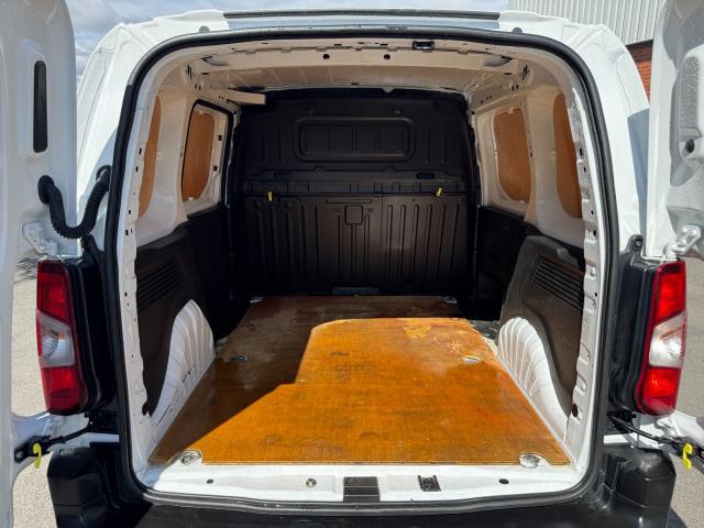 2022 Peugeot Partner 1000 1.5 Bluehdi 100 Professional Premium Van (NU71JBX) Image 43