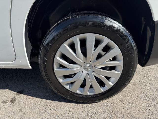 2022 Peugeot Partner 1000 1.5 Bluehdi 100 Professional Premium Van (NU71JBX) Image 54