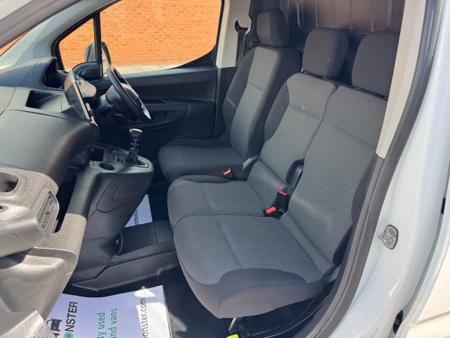 2022 Peugeot Partner 1000 1.5 Bluehdi 100 Professional Premium Van (NU71JBX) Image 31