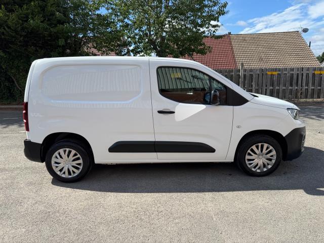 2022 Peugeot Partner 1000 1.5 Bluehdi 100 Professional Premium Van (NU71JBX) Image 10