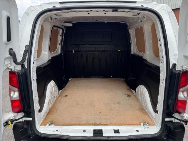 2022 Peugeot Partner 1000 1.5 Bluehdi 100 Professional Premium Van (NU71JNV) Image 43