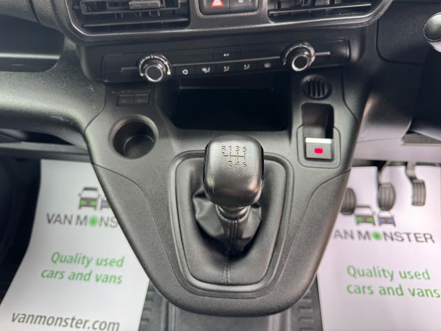 2022 Peugeot Partner 1000 1.5 Bluehdi 100 Professional Premium Van (NU71JNV) Image 26