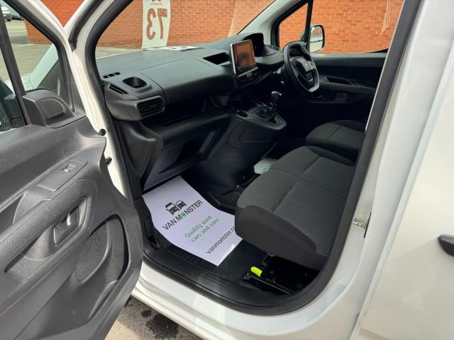 2022 Peugeot Partner 1000 1.5 Bluehdi 100 Professional Premium Van (NU71JNV) Image 28