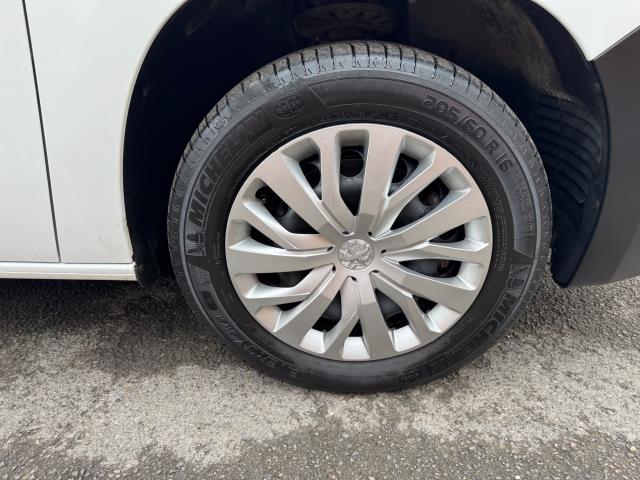 2021 Peugeot Partner 950 1.5 Bluehdi 100 Professional Premium LONG Van (NU71WUM) Image 55