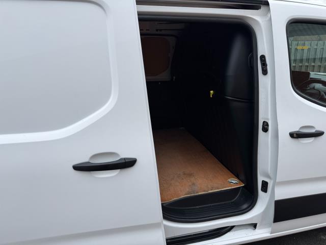 2021 Peugeot Partner 950 1.5 Bluehdi 100 Professional Premium LONG Van (NU71WUM) Image 42