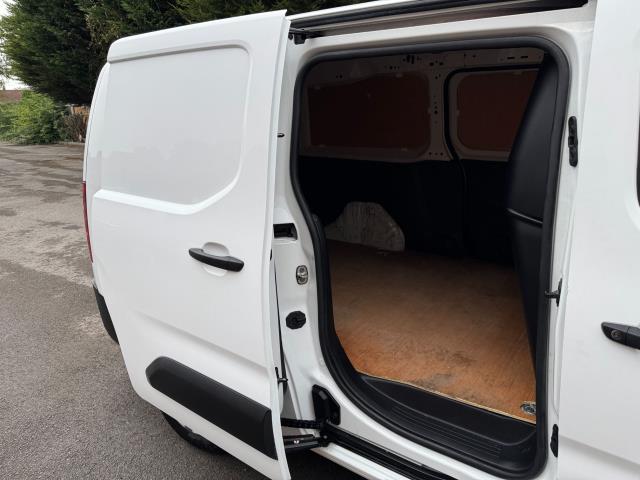 2021 Peugeot Partner 950 1.5 Bluehdi 100 Professional Premium LONG Van (NU71WUM) Image 43