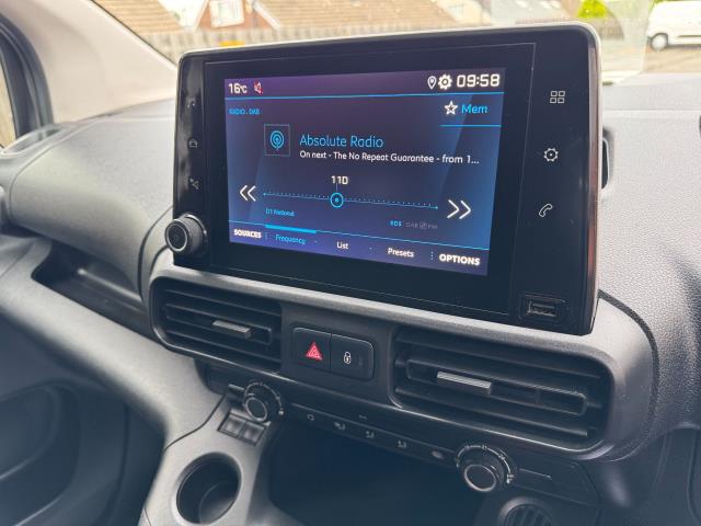 2021 Peugeot Partner 950 1.5 Bluehdi 100 Professional Premium LONG Van (NU71WUM) Image 23