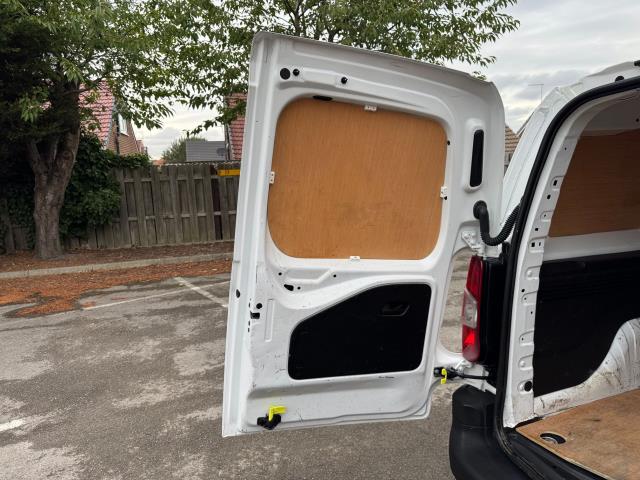 2021 Peugeot Partner 950 1.5 Bluehdi 100 Professional Premium LONG Van (NU71WUM) Image 52
