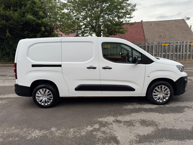 2021 Peugeot Partner 950 1.5 Bluehdi 100 Professional Premium LONG Van (NU71WUM) Image 10