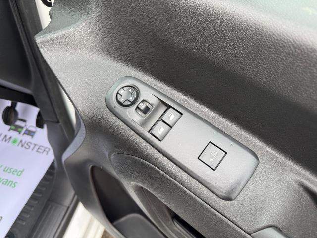2021 Peugeot Partner 950 1.5 Bluehdi 100 Professional Premium LONG Van (NU71WUM) Image 19