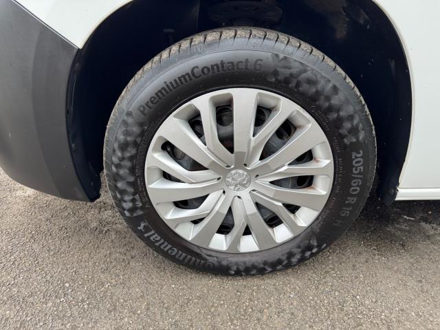 2021 Peugeot Partner 950 1.5 Bluehdi 100 Professional Premium LONG Van (NU71WUM) Image 56