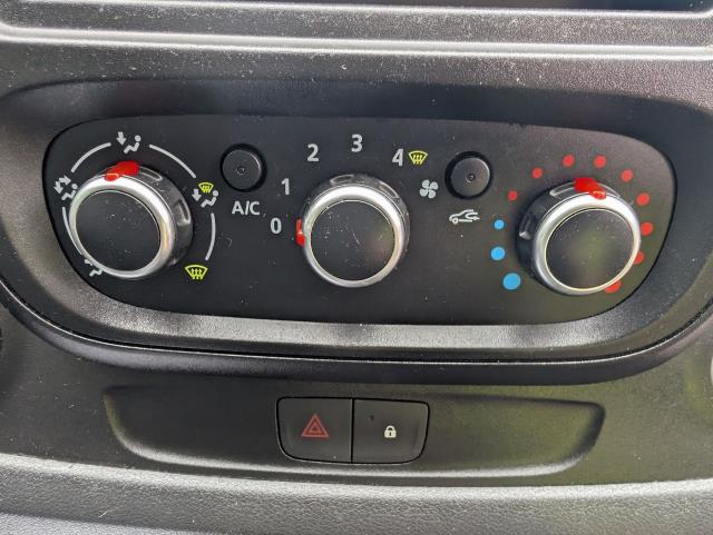 2021 Renault Trafic Ll30 Energy DCI 120 Business+ Van (NU71YJV) Image 31