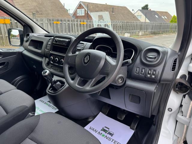 2021 Renault Trafic LL30 L2 H1 BLUE DCi 120PS BUSINESS+  EURO 6 (NU71YKG) Image 14