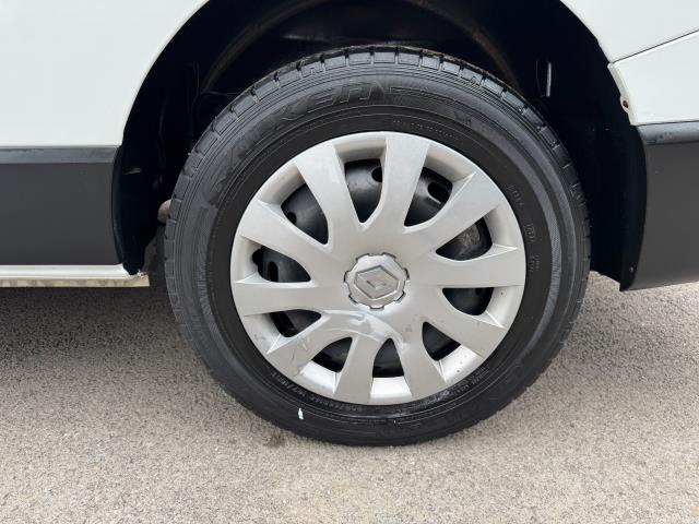 2021 Renault Trafic LL30 L2 H1 BLUE DCi 120PS BUSINESS+  EURO 6 (NU71YKG) Image 57