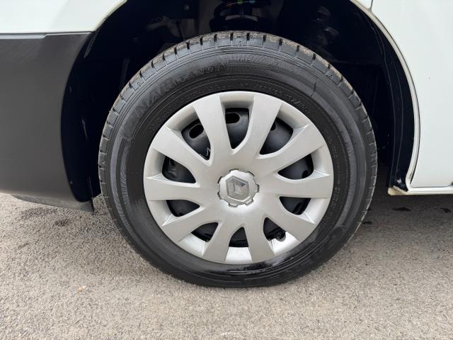 2021 Renault Trafic LL30 L2 H1 BLUE DCi 120PS BUSINESS+  EURO 6 (NU71YKG) Image 56