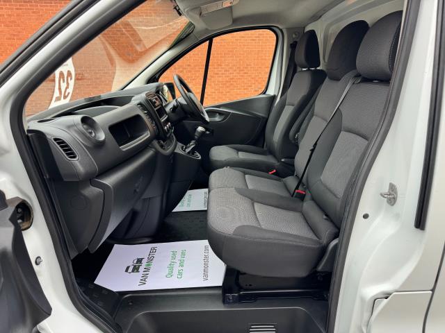 2021 Renault Trafic LL30 L2 H1 BLUE DCi 120PS BUSINESS+  EURO 6 (NU71YKG) Image 33