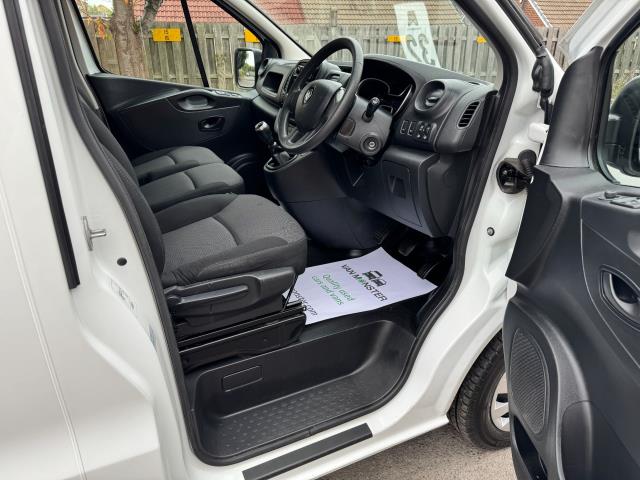 2021 Renault Trafic LL30 L2 H1 BLUE DCi 120PS BUSINESS+  EURO 6 (NU71YKG) Image 13