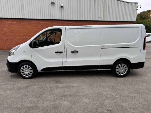 2021 Renault Trafic LL30 L2 H1 BLUE DCi 120PS BUSINESS+  EURO 6 (NU71YKG) Image 6