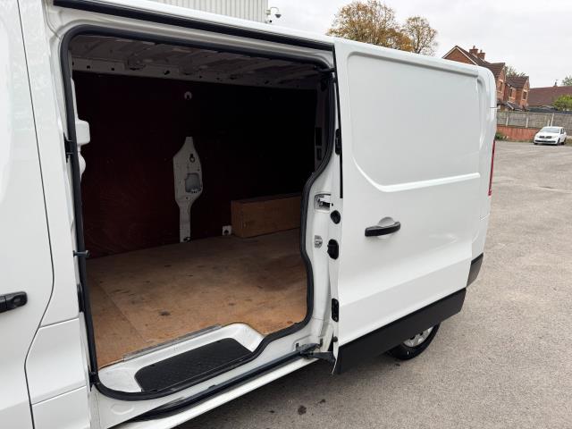2021 Renault Trafic LL30 L2 H1 BLUE DCi 120PS BUSINESS+  EURO 6 (NU71YKG) Image 43