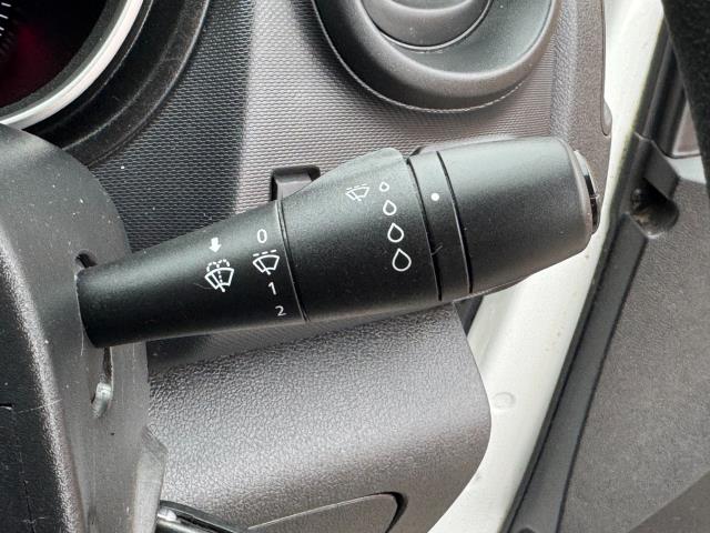 2021 Renault Trafic LL30 L2 H1 BLUE DCi 120PS BUSINESS+  EURO 6 (NU71YKG) Image 25