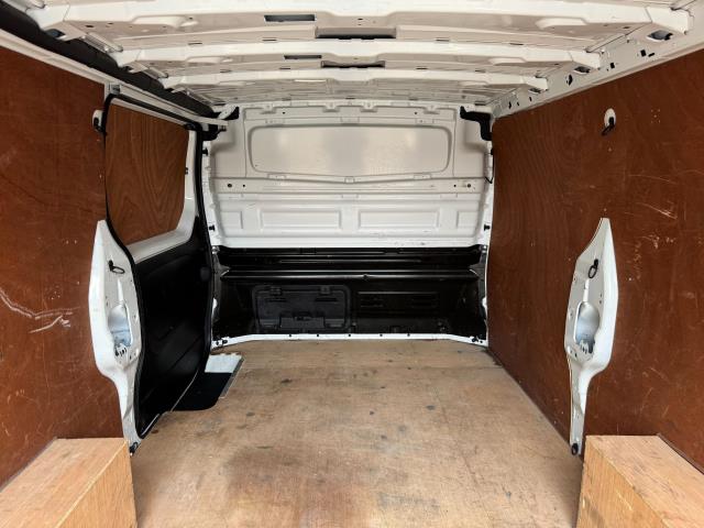 2021 Renault Trafic LL30 L2 H1 BLUE DCi 120PS BUSINESS+  EURO 6 (NU71YKG) Image 47