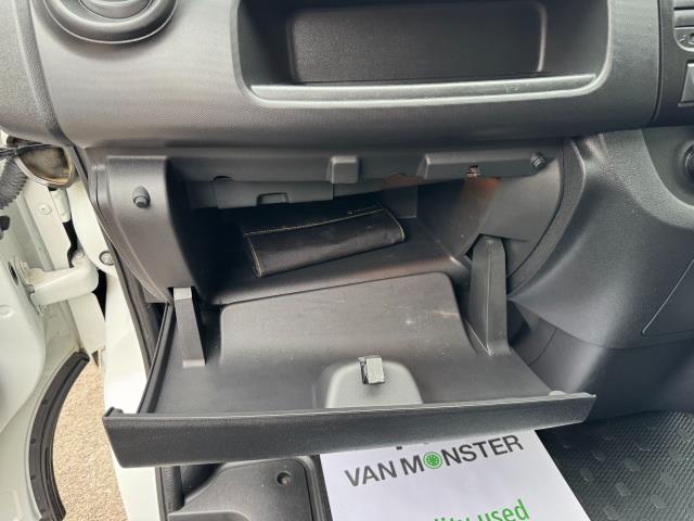 2021 Renault Trafic LL30 L2 H1 BLUE DCi 120PS BUSINESS+  EURO 6 (NU71YKG) Image 40