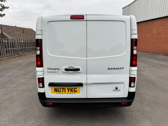 2021 Renault Trafic LL30 L2 H1 BLUE DCi 120PS BUSINESS+  EURO 6 (NU71YKG) Image 8