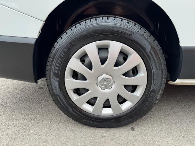 2021 Renault Trafic LL30 L2 H1 BLUE DCi 120PS BUSINESS+  EURO 6 (NU71YKG) Image 58