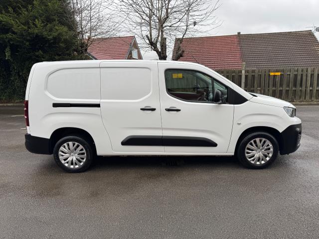 2021 Peugeot Partner 950 1.5 Bluehdi 100 Professional Premium Van (NU71YWF) Image 10