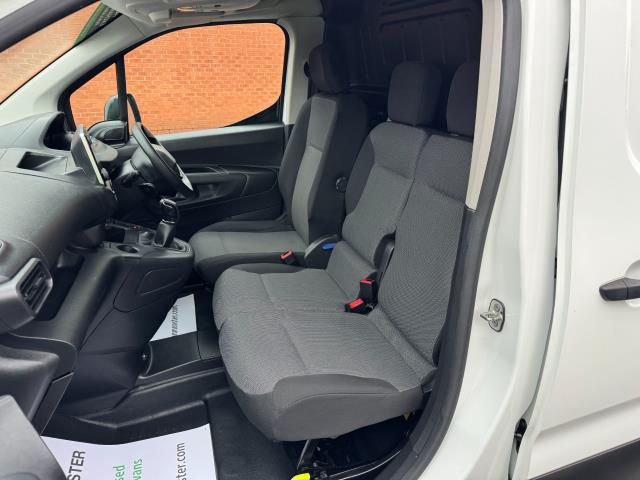 2021 Peugeot Partner 950 1.5 Bluehdi 100 Professional Premium Van (NU71YWF) Image 31
