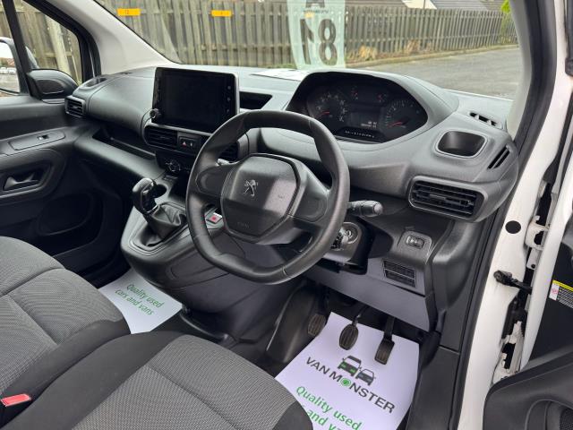 2021 Peugeot Partner 950 1.5 Bluehdi 100 Professional Premium Van (NU71YWF) Image 14