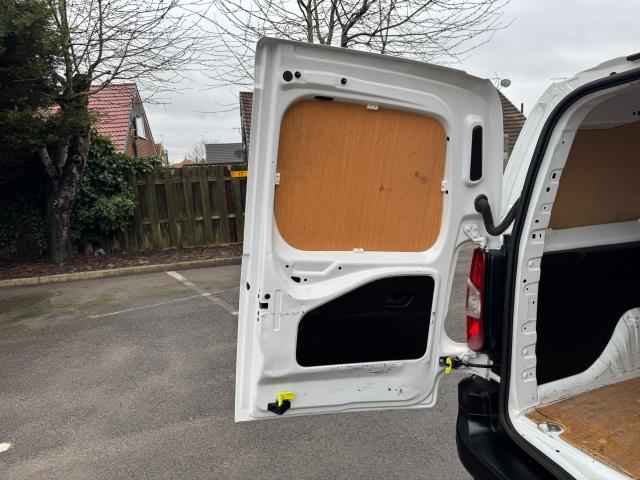 2021 Peugeot Partner 950 1.5 Bluehdi 100 Professional Premium Van (NU71YWF) Image 51