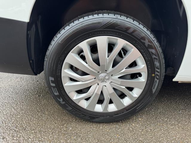 2021 Peugeot Partner 950 1.5 Bluehdi 100 Professional Premium Van (NU71YWF) Image 57