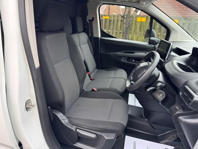 2021 Peugeot Partner 950 1.5 Bluehdi 100 Professional Premium Van (NU71YWF) Image 16