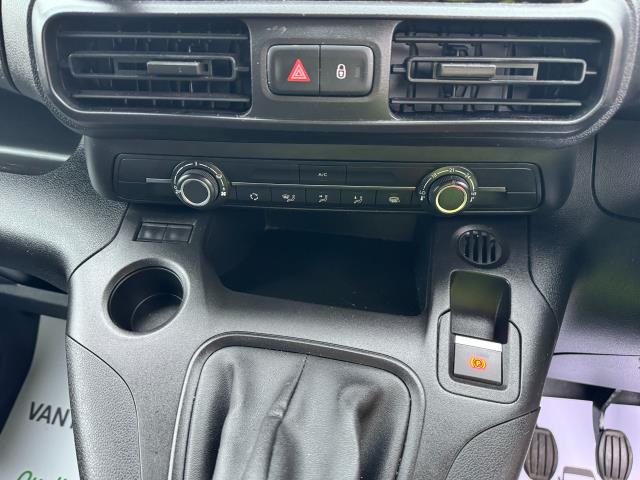 2021 Peugeot Partner 950 1.5 Bluehdi 100 Professional Premium Van (NU71YWF) Image 25