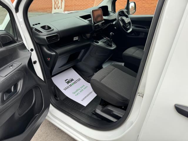 2021 Peugeot Partner 850 1.5 Bluehdi 100 Professional Premium Crew Van (NU71ZKC) Image 28