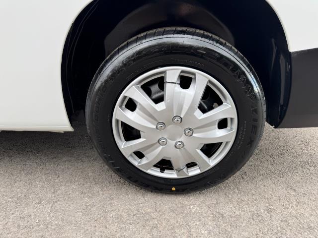 2021 Peugeot Partner 850 1.5 Bluehdi 100 Professional Premium Crew Van (NU71ZKC) Image 60