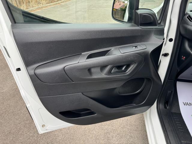 2021 Peugeot Partner 850 1.5 Bluehdi 100 Professional Premium Crew Van (NU71ZKC) Image 33
