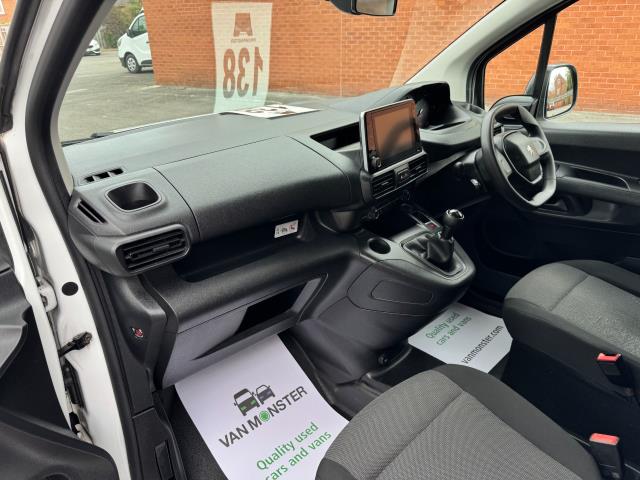 2021 Peugeot Partner 850 1.5 Bluehdi 100 Professional Premium Crew Van (NU71ZKC) Image 29