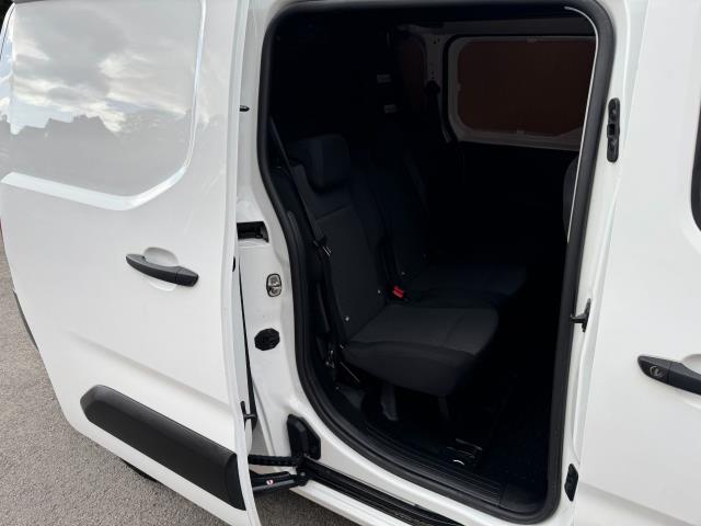 2021 Peugeot Partner 850 1.5 Bluehdi 100 Professional Premium Crew Van (NU71ZKC) Image 44