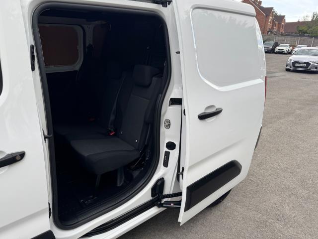 2021 Peugeot Partner 850 1.5 Bluehdi 100 Professional Premium Crew Van (NU71ZKC) Image 40