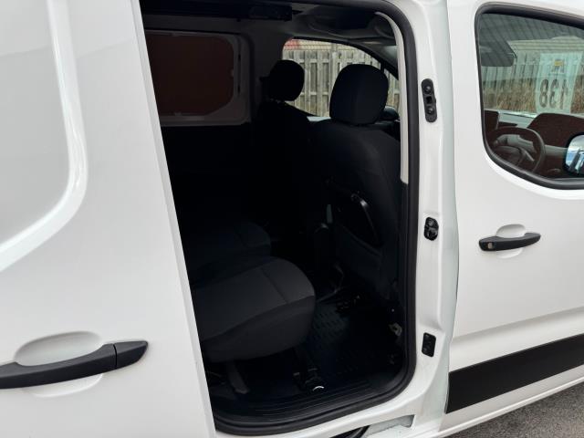 2021 Peugeot Partner 850 1.5 Bluehdi 100 Professional Premium Crew Van (NU71ZKC) Image 43