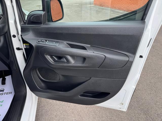 2021 Peugeot Partner 850 1.5 Bluehdi 100 Professional Premium Crew Van (NU71ZKC) Image 18