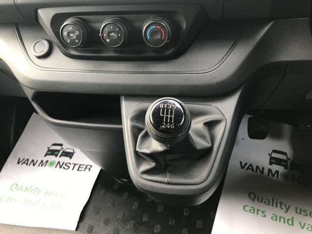 2022 Renault Trafic Sl28 Blue Dci 150 Business Van (NU72GGK) Image 22